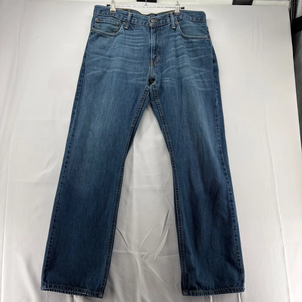 Vintage Levis 514 Straight Fit Mens Jeans Blue Denim Medium Wash 34x30